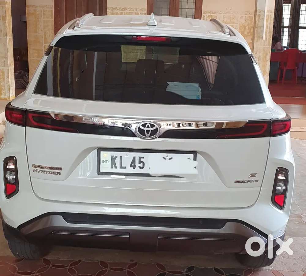 Toyota Urban Cruiser Hyryder 2023 Petrol 35500 Km Driven
