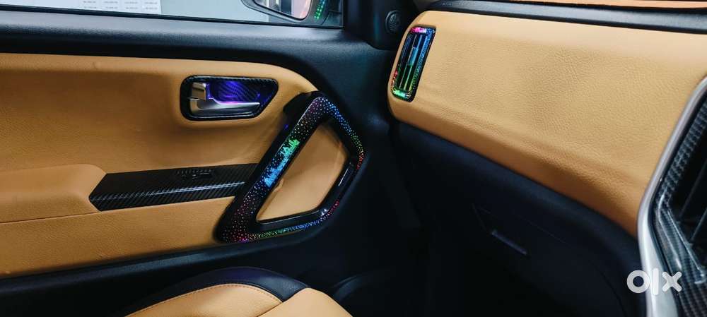 Mahindra Scorpio-n 2.0 Z2 Petrol Mt 7 Str, 2025, Petrol