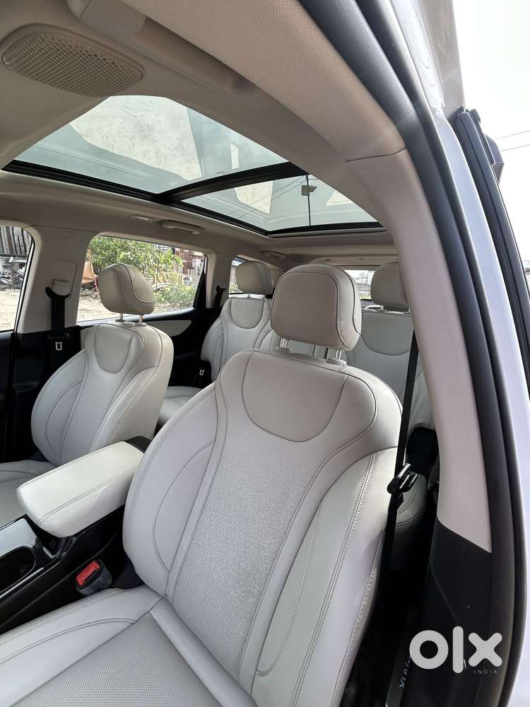 Mahindra Xuv700 2.0 Ax 7 Petrol At Luxury Pack Str, 2023, Petrol