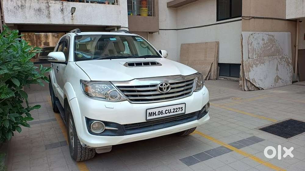 Toyota Fortuner 2014 Diesel 275000 Km Driven