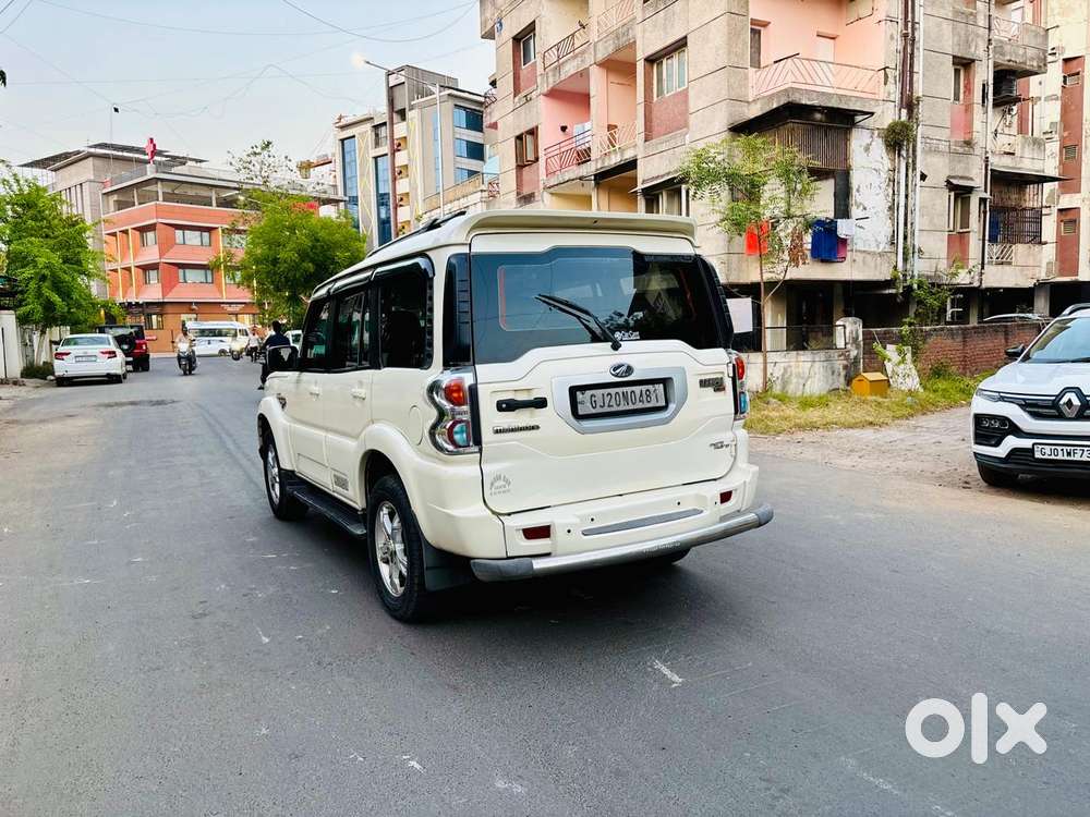 Mahindra Scorpio S10, 2014, Diesel