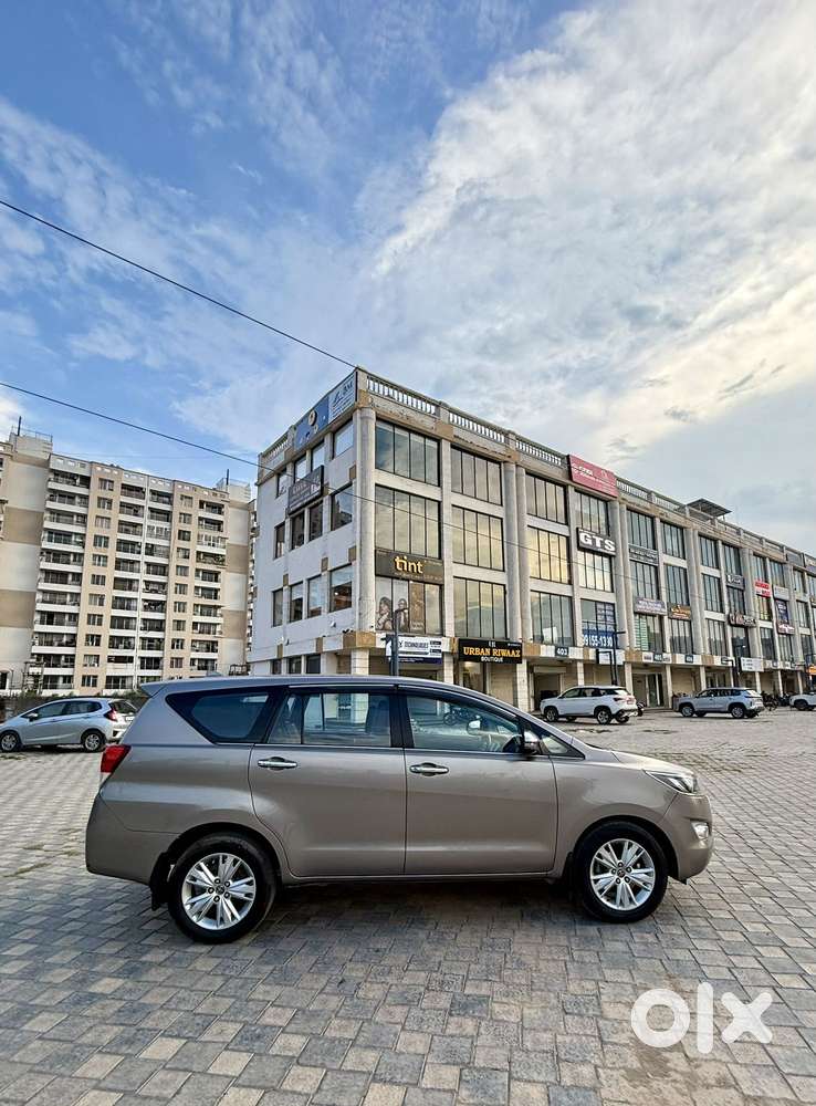 Toyota Innova Crysta 2.8 Zx At 7 Seater, 2018, Diesel