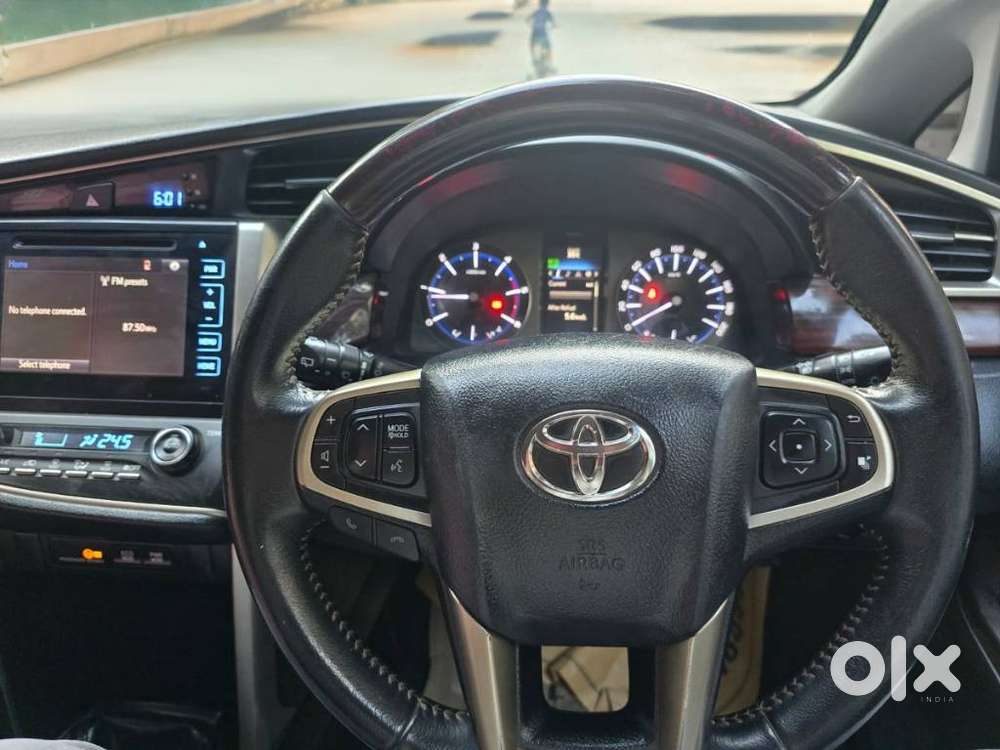 Toyota Innova Crysta 2.4 V 7 Str, 2017, Diesel