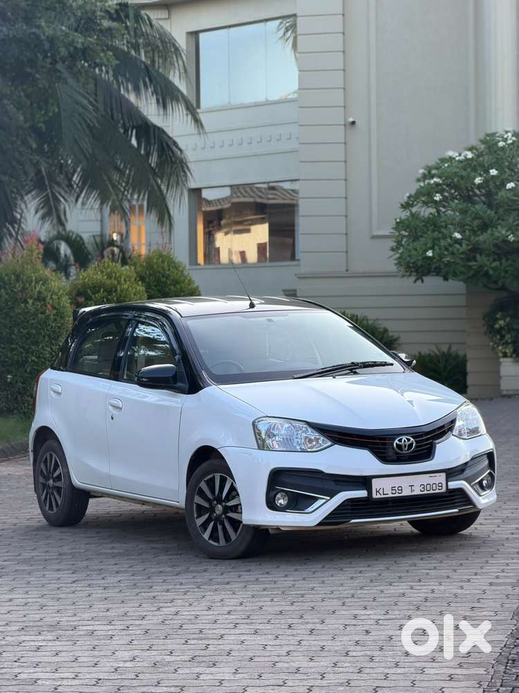 Toyota Etios Liva Vx Dual Tone, 2018, Petrol
