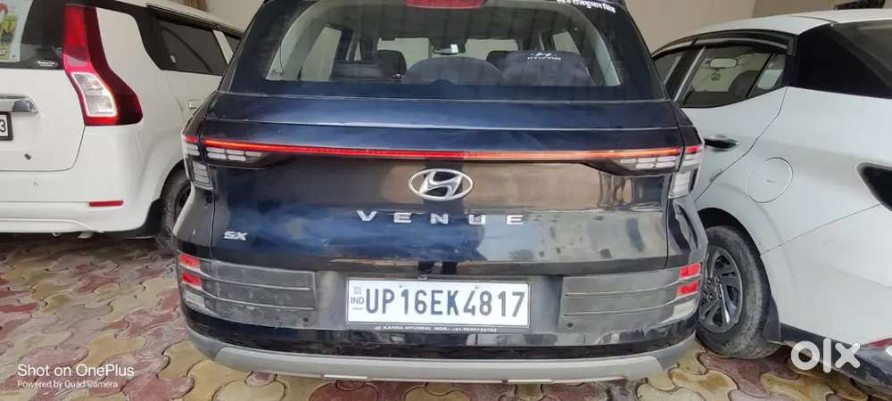 Hyundai Venue Petrol Manual 2024