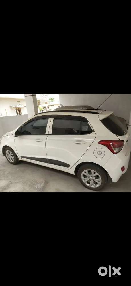 Grand I10 Car For Sale In Very Good Condition