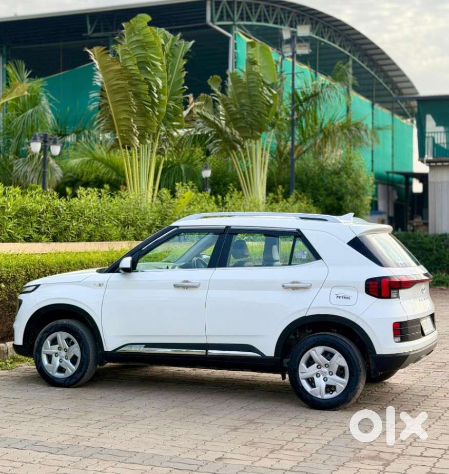 Hyundai Venue, 2022, Petrol
