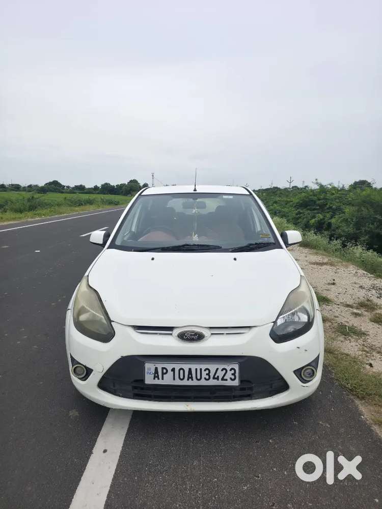 Ford Figo Petrol 1.2 2010