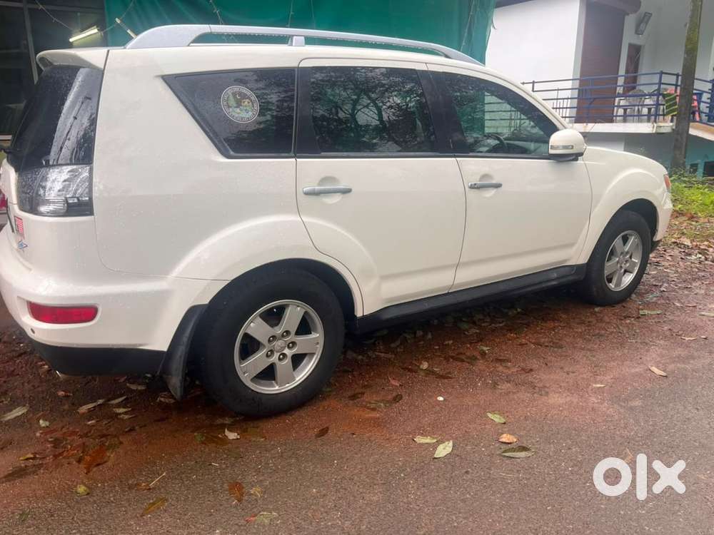 Mitsubishi Outlander Petrol 2010