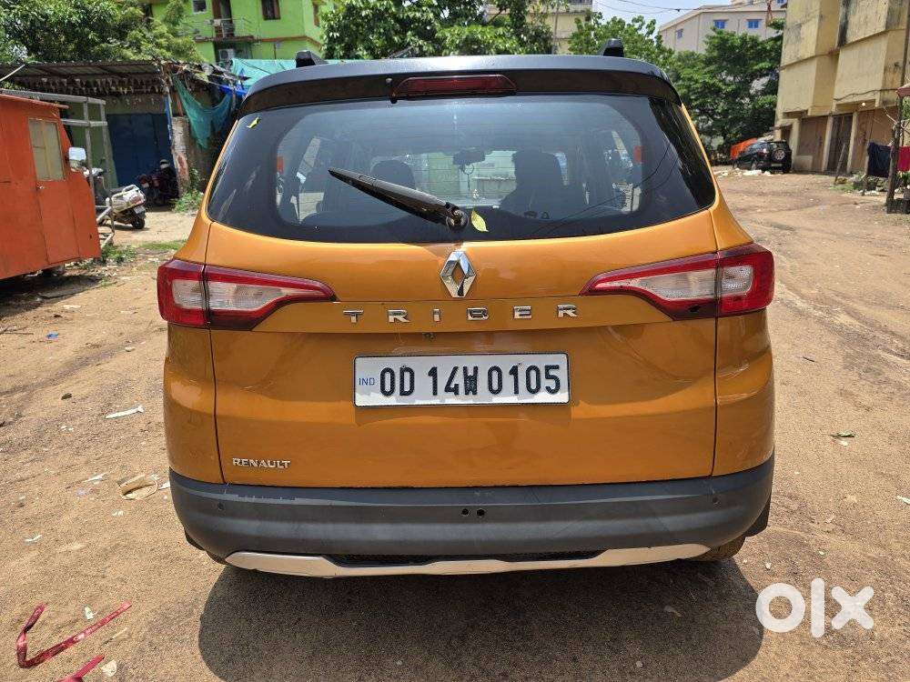Renault Triber 1.0 Rxz Dual Tone, 2021, Petrol