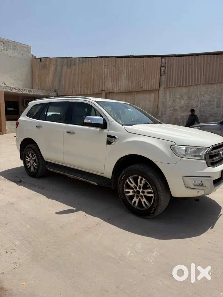 Ford Endeavour Titanium 2017