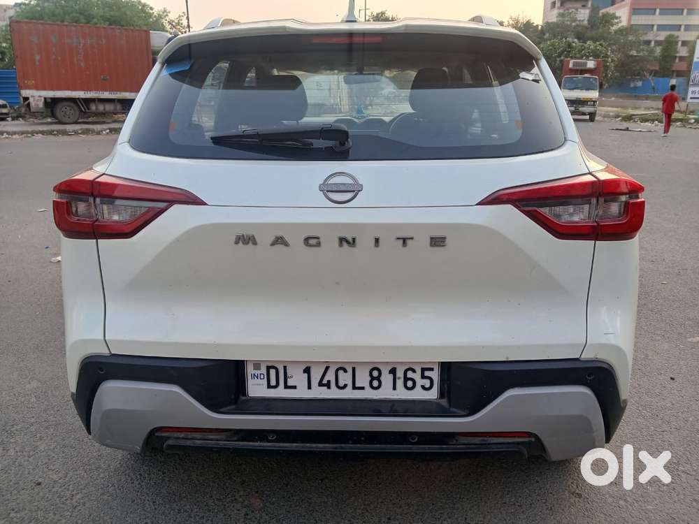 Nissan Magnite 1.0 Xv Premium, 2025, Cng & Hybrids