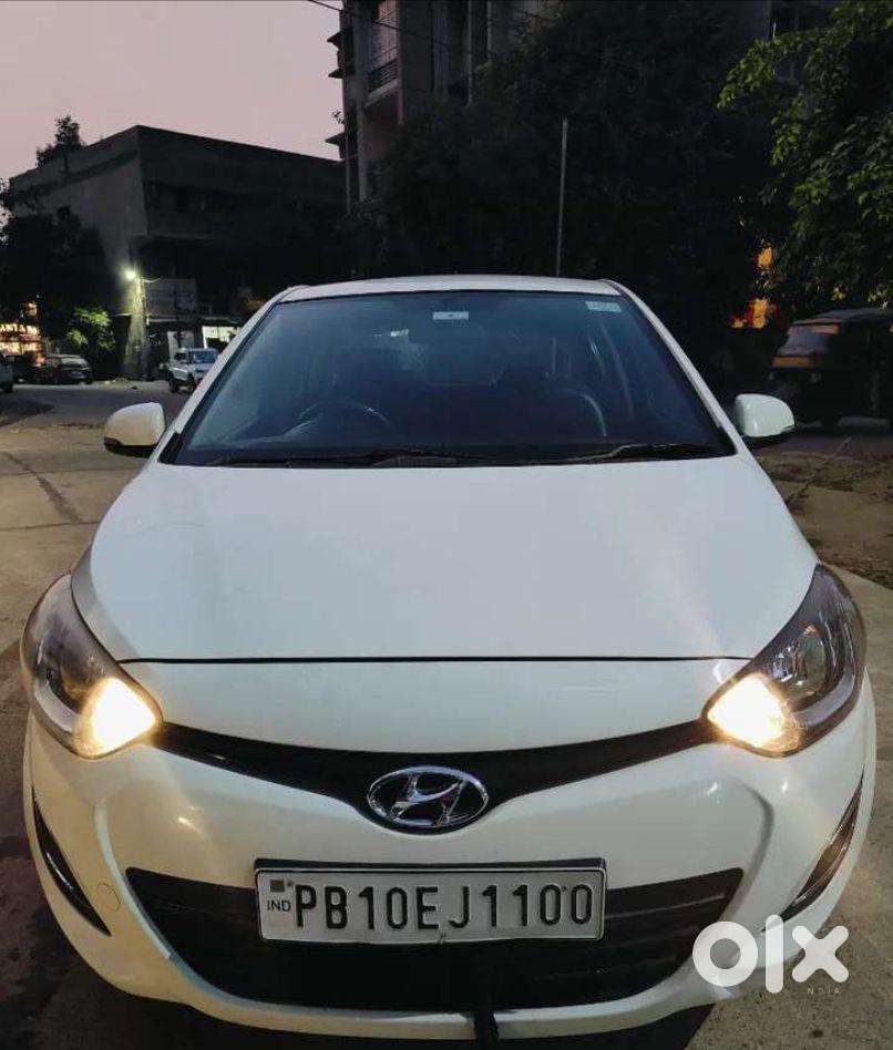 Hyundai I20 2014 Diesel 80300 Km Driven
