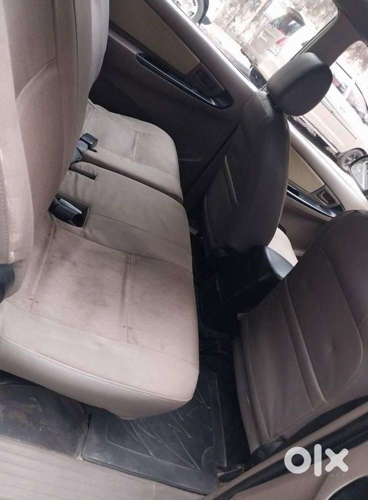Toyota Innova 2.5 G (diesel) 8 Seater, 2015, Diesel