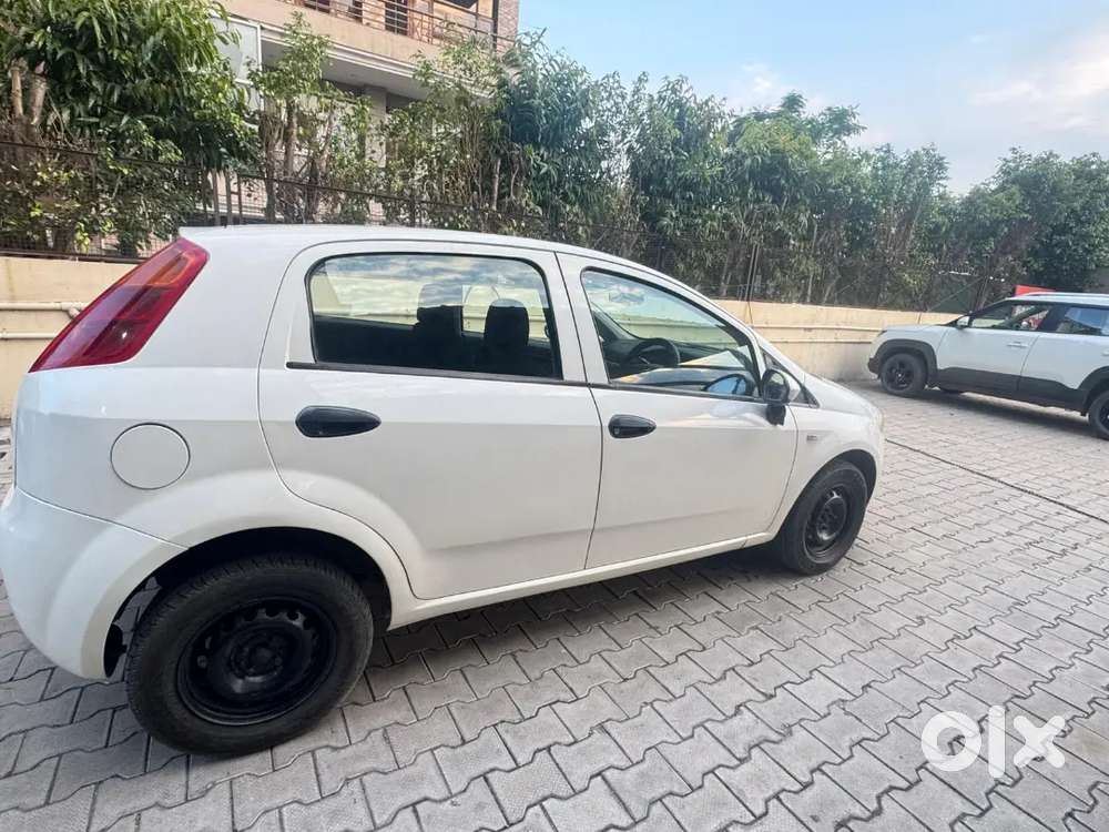 Fiat Punto 2011 Diesel 95000 Km Driven