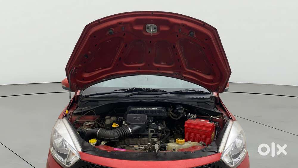 Tata Tiago 1.2 Revotron Xza, 2018, Petrol