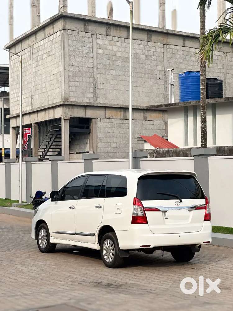 Toyota Innova 2005 Petrol