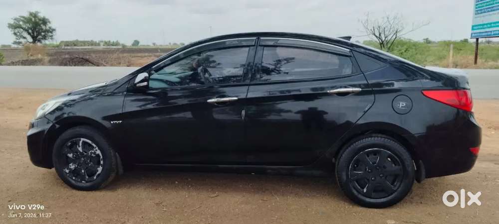 Hyundai Verna 2011 Petrol Manual 106000 Km Driven