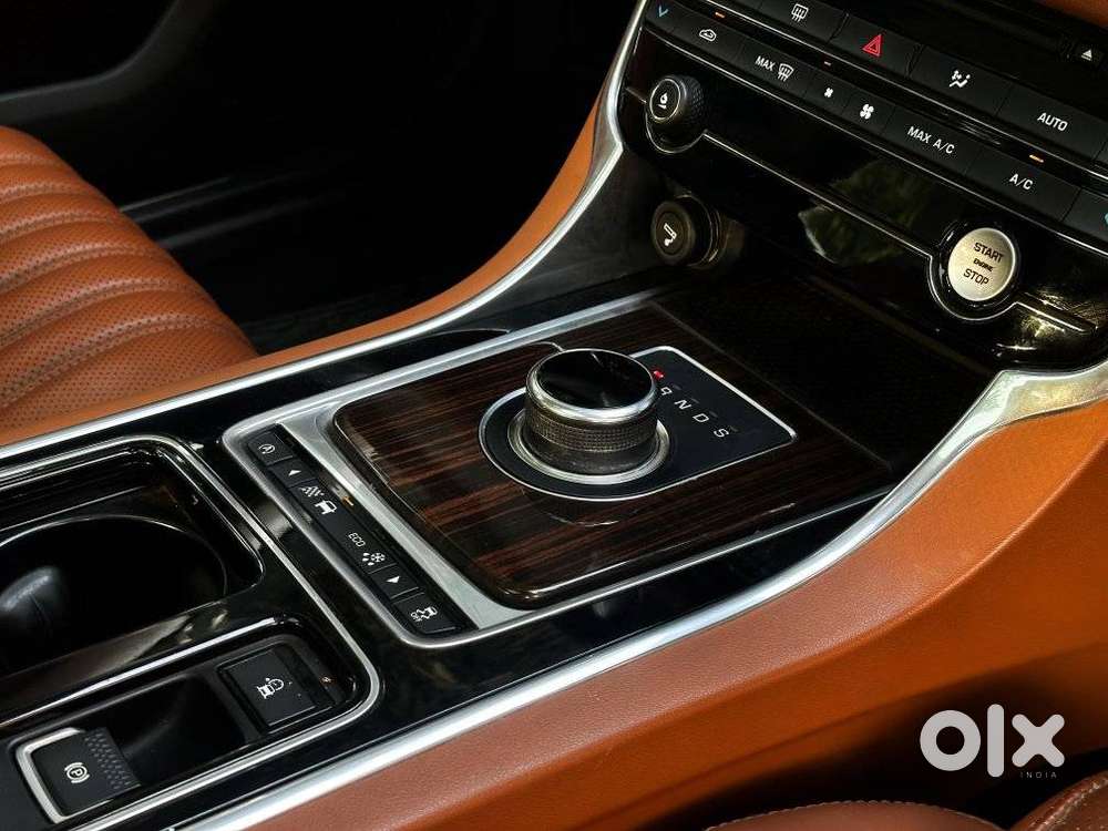 Jaguar Xf 2.0 Diesel Portfolio, 2017