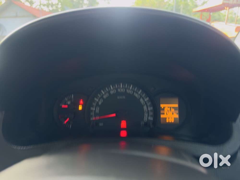 Maruti Suzuki Swift Lxi Option, 2017, Petrol