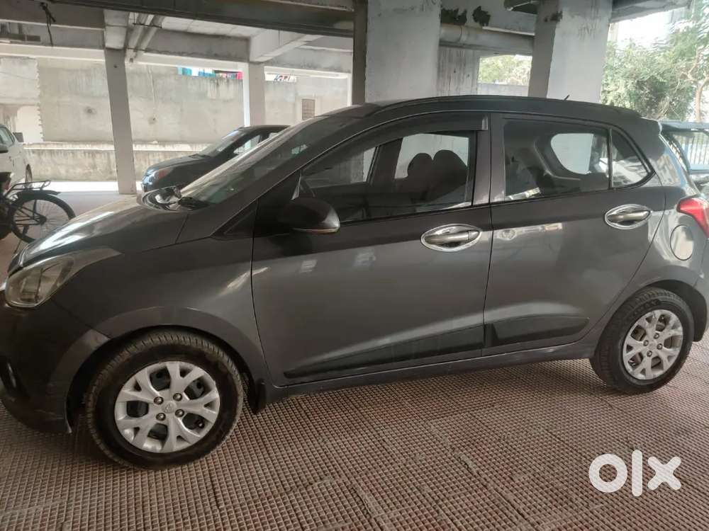 Hyundai Grand I10 2016 Diesel 100000 Km Driven