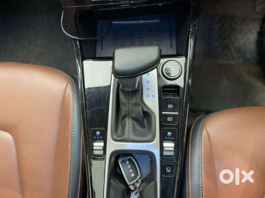 Hyundai Alcazar 2.0 Signature (o) Petrol At 7 Str, 2022, Petrol