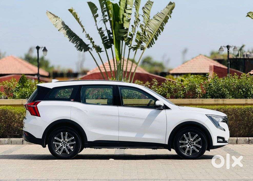 Mahindra Xuv700 Ax7 Luxury Pack Awd, 2025, Diesel