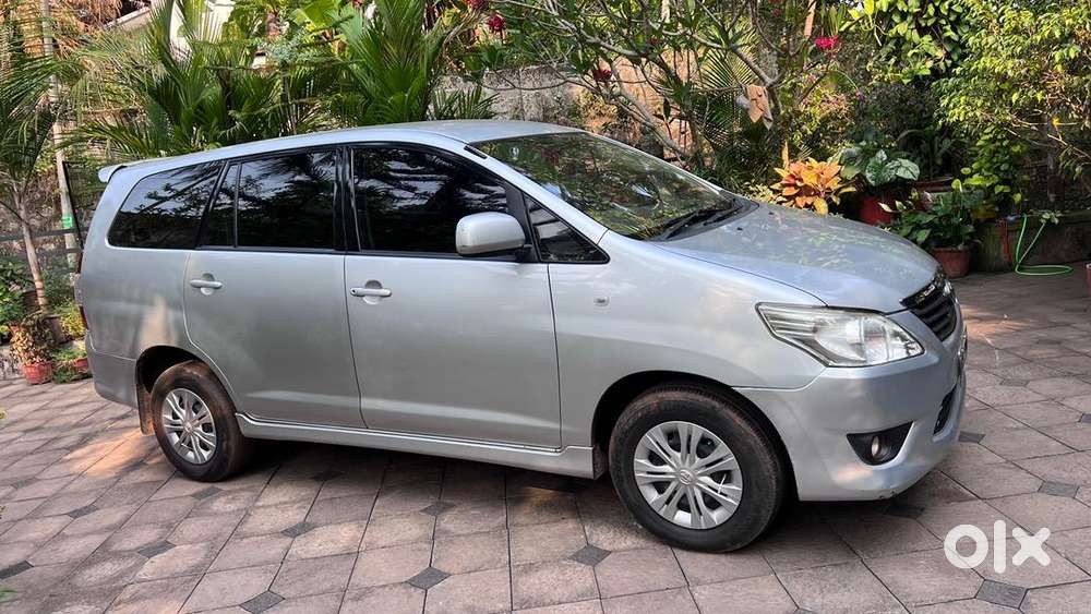 Toyota Innova 2012 Diesel 161000 Km Driven