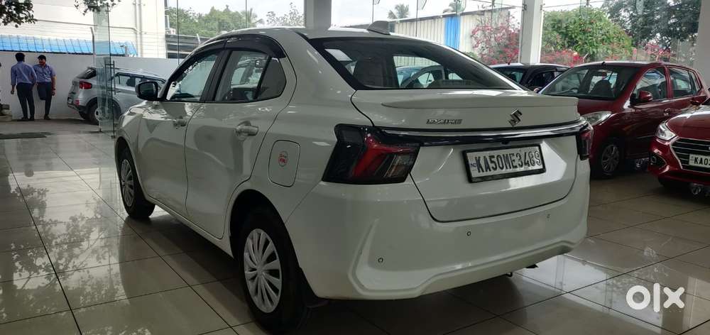 Maruti Suzuki Dzire Vxi Ags, 2025, Petrol