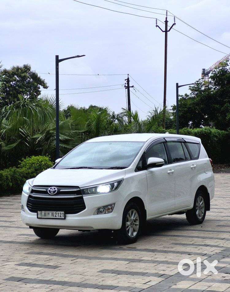 Toyota Innova Crysta 2.4 G Mt, 2016, Diesel