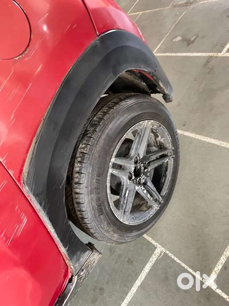 Mahindra Kuv 100 2018
