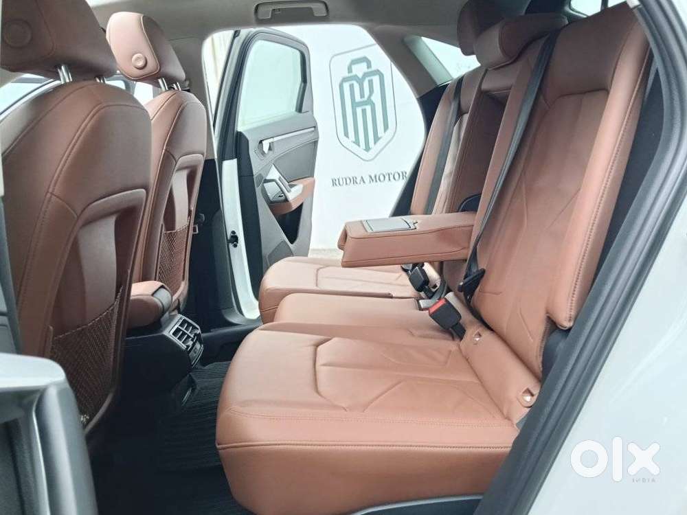Audi Q3 40 Tfsi Premium Plus, 2025, Petrol