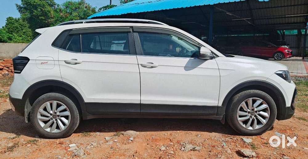 Volkswagen Taigun 1.0 Tsi Highline At, 2022, Petrol