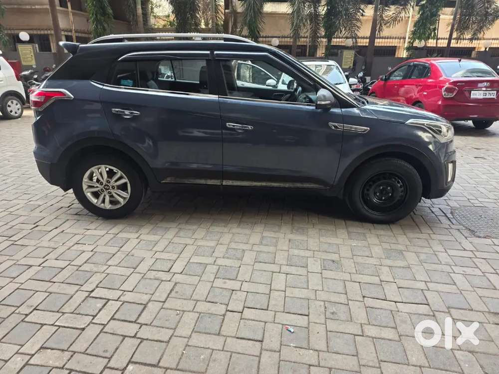 Selling My Hyundai Creta 2018 Top Model Fully Loaded For Just 525000