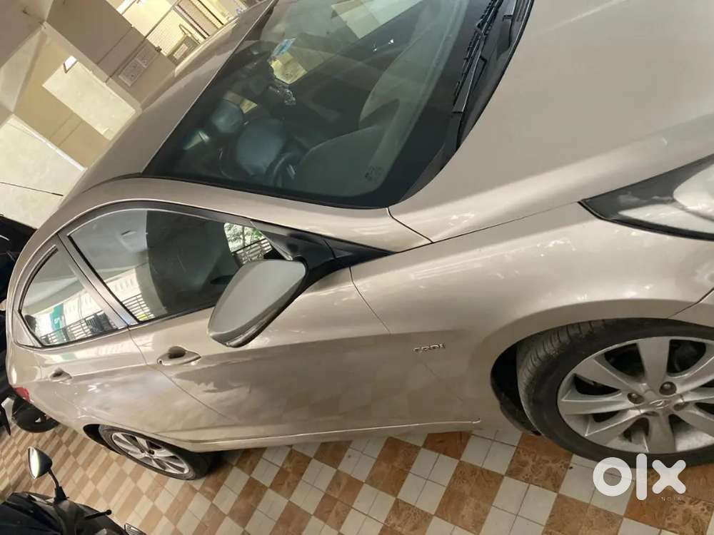 Hyundai Verna 1.6 Crdi 2012