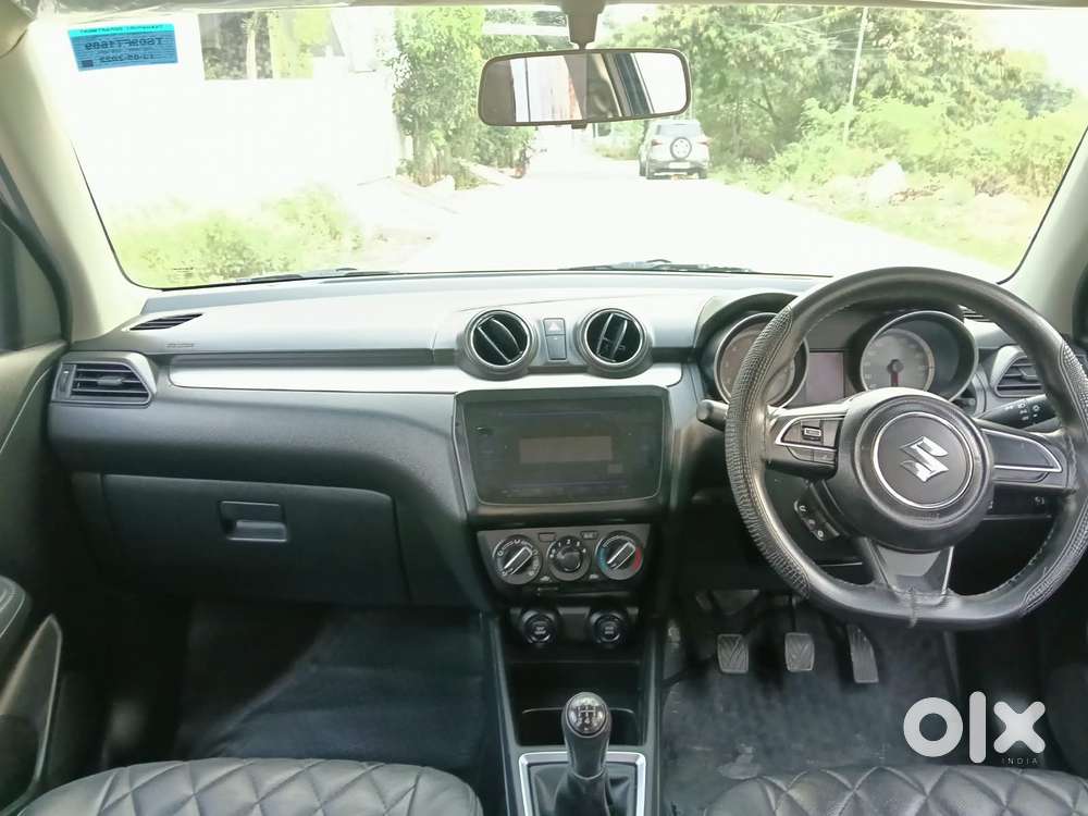 Maruti Suzuki Swift Vxi + Manual, 2022, Petrol