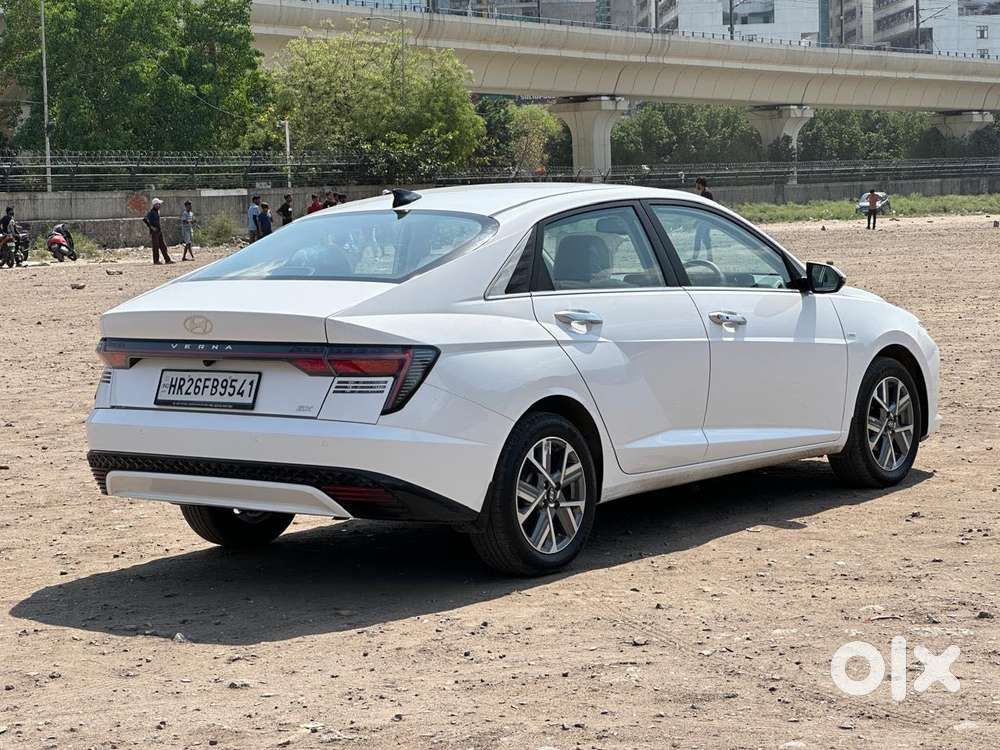 Hyundai Verna 1.5 Sx (o) Vtvt Ivt, 2023, Petrol
