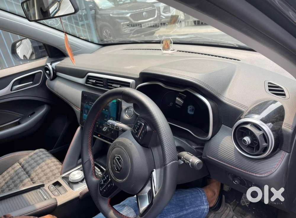 Mg Zs Ev 2024/2025 Year