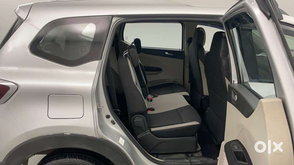Renault Triber Rxz, 2021, Petrol