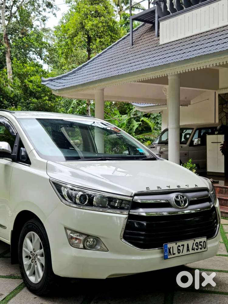 Toyota Innova Crysta 2.4 V, 2016, Diesel