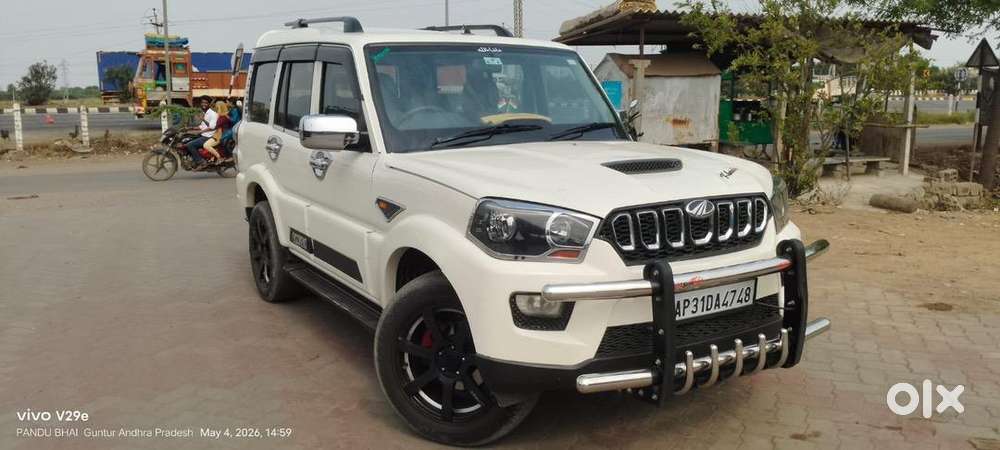 Mahindra Scorpio 2016 Diesel Well Maintained
