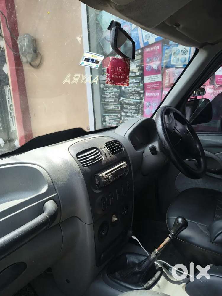 Mahindra Scorpio 2004