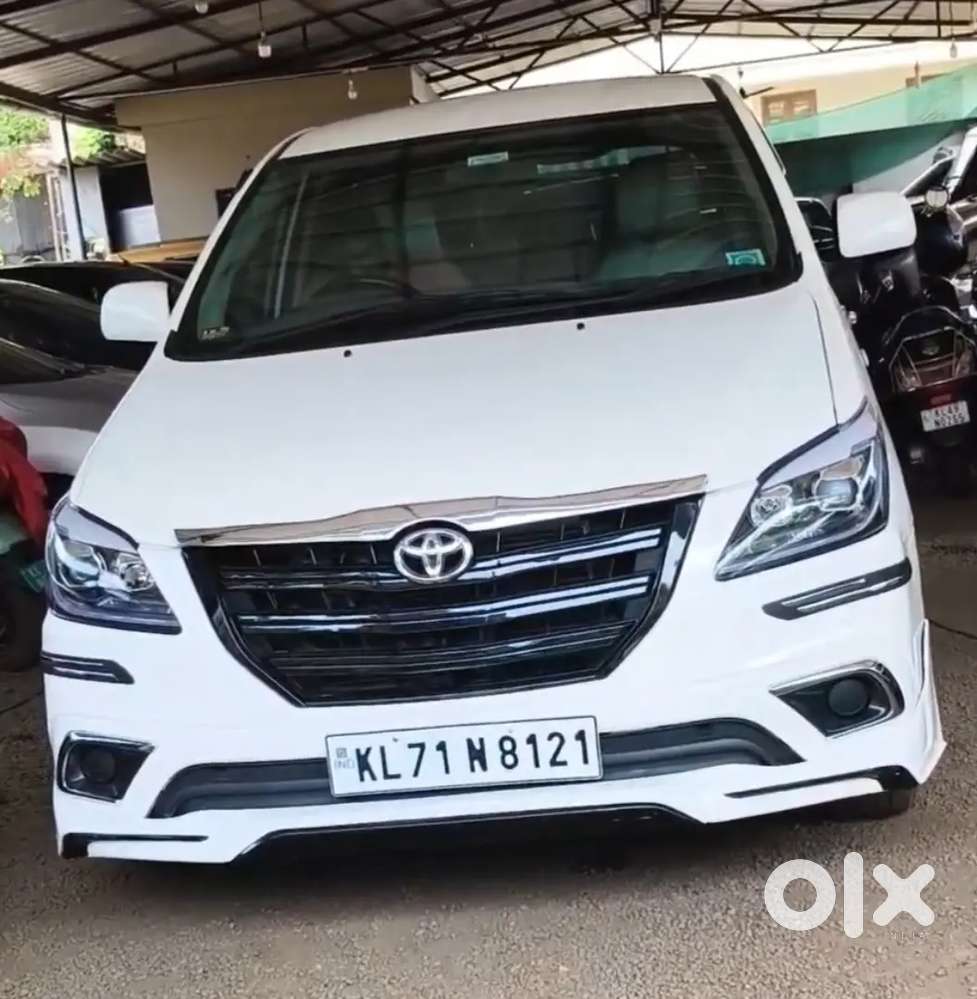 Toyota Innova 2014