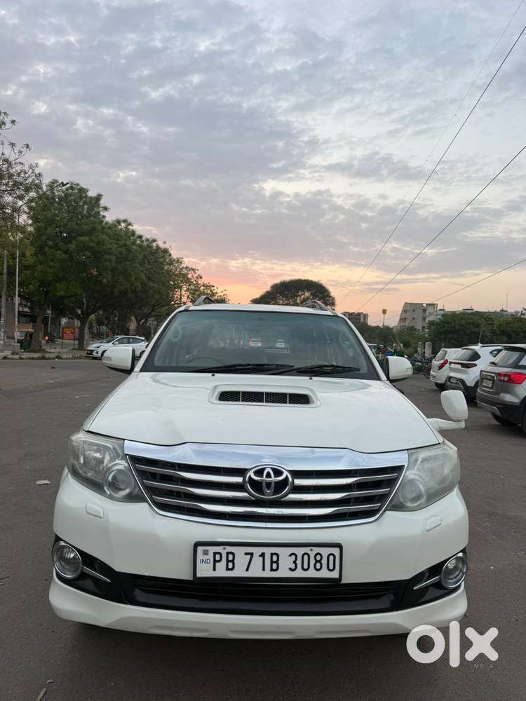 Toyota Fortuner 3.0 4x2 Automatic, 2013, Diesel