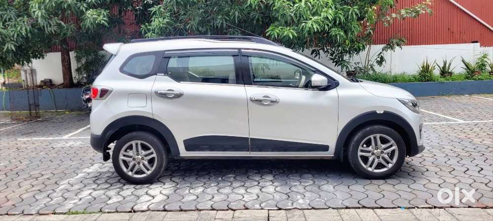 Renault Triber Rxz Easy-r Amt, 2021, Petrol