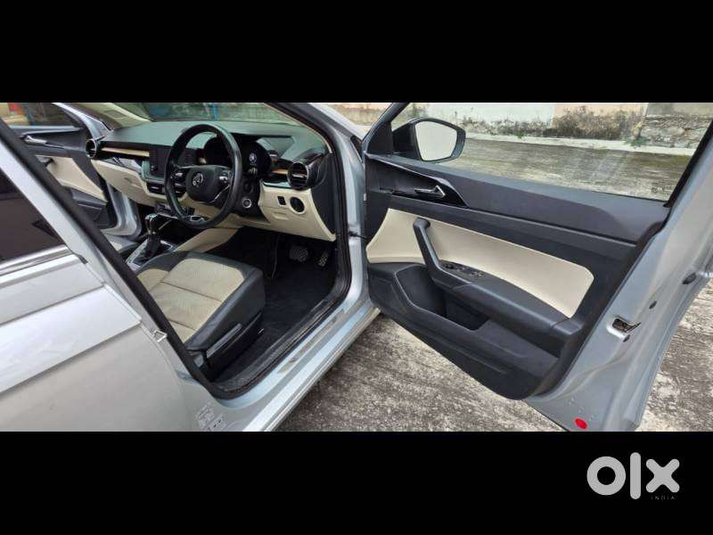 Skoda Slavia 1.0 Tsi Style At, 2023, Petrol