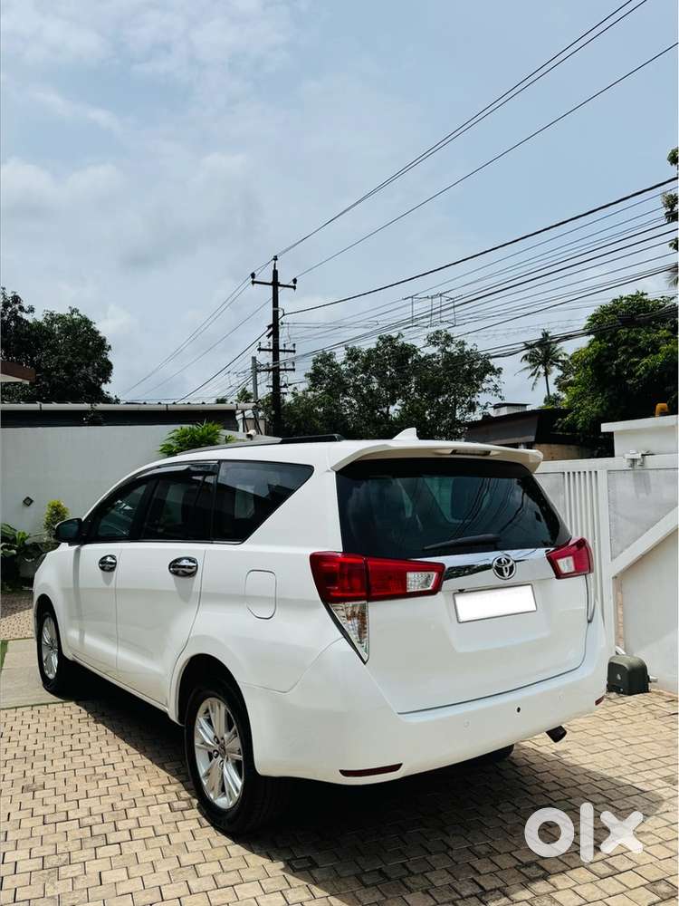 Toyota Innova Crysta  2017 ( Z ) Automatic Orginal Kerala
