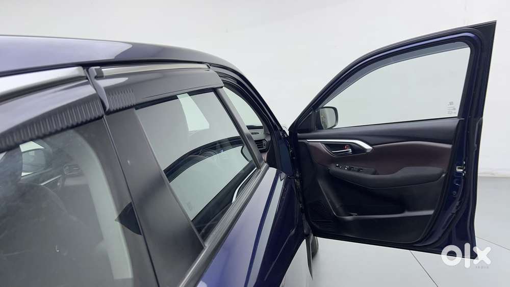 Maruti Suzuki Grand Vitara 1.5 Delta Smart Hybrid At, 2023, Petrol