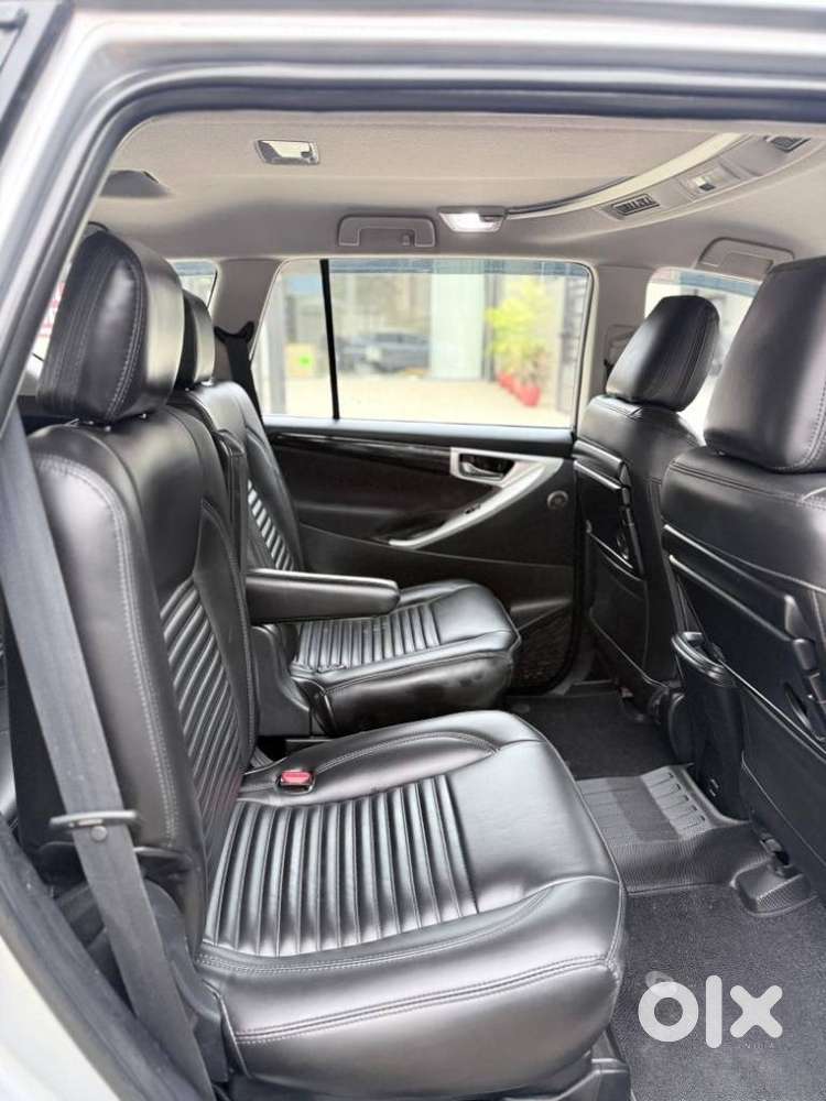 Toyota Innova Crysta 2.4 V, 2016, Diesel