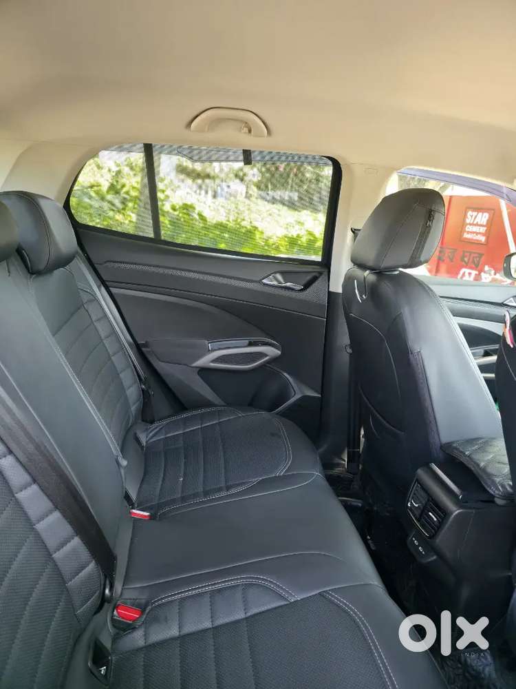 2025 Skoda Kylaq    4950km  Smp + Warranty  ₹8.5 Lakh